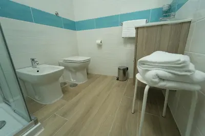 Bagno di Panorama Vesuvius Affittacamere Guesthouse with Lift near to Subway in Napoli Center