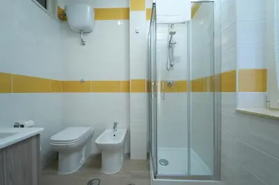 Bagno di Panorama Vesuvius Affittacamere Guesthouse with Lift near to Subway in Napoli Center