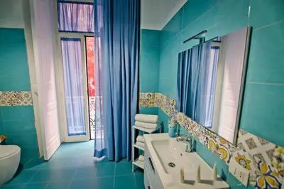 Bagno di Dante & Serenella station