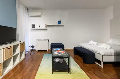 TV o dispositivi per l'intrattenimento presso Il Vicoletto a Chiaia By Dimorra