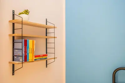 Biblioteca nella casa vacanze