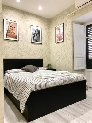 Letto o letti in una camera di Bed No Breakfast AK