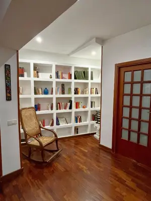 Biblioteca nell'appartamento