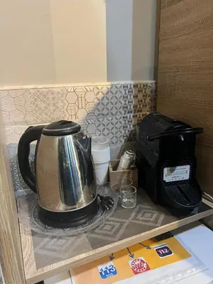 Set per la preparazione di tè e caffè presso House Mezzocannone