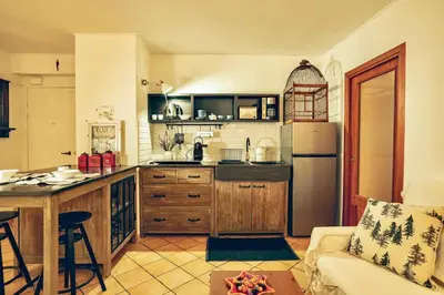 Cucina o angolo cottura di The Little House in Napoli