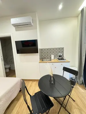 Cucina o angolo cottura di Neapolitan Suites