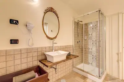 Bagno di Vico Street 2