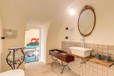 Bagno di Vico Street 2