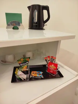 Set per la preparazione di tè e caffè presso DoReMi