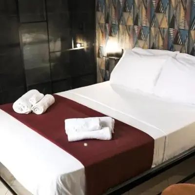 Toledo triple room