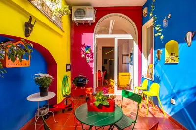 Area soggiorno di Magma Loft by NapoliApartments