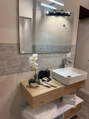 Bagno di MILUAR Relais - Donnaregina