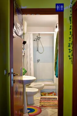 Bagno di Bed-Letto-Cama in Shared Room Camera Condivisa