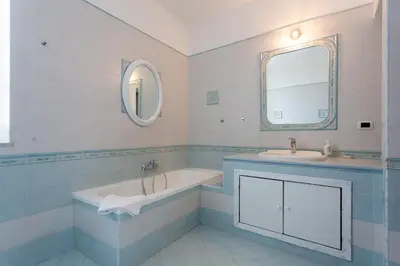 Bagno di Vico Santa Maria del Pozzo 9