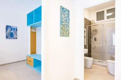 Bagno di Brombeis Double Bedroom Center by NapoliApartments