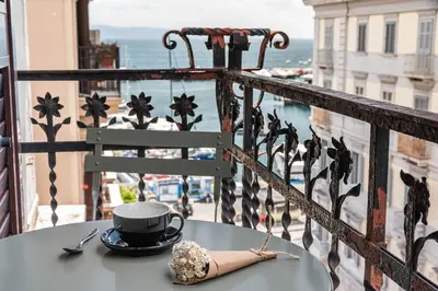 Balcone o terrazza di Tribeca Retreat Stunning Guest House By the Sea