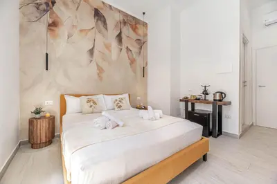 Letto o letti in una camera di Tribeca Retreat Stunning Guest House By the Sea