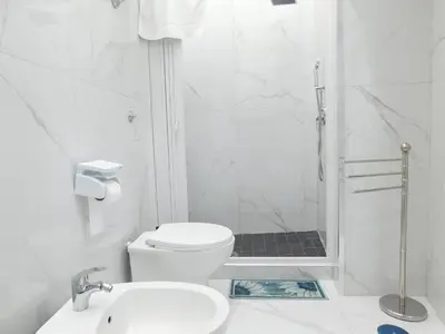 Bagno di House Franco -nel Cuore dei Quartieri Spagnoli a Napoli