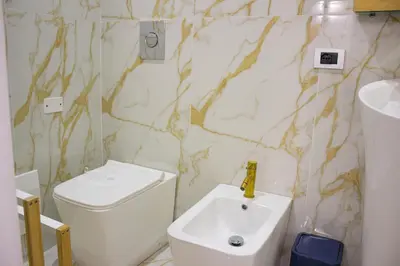 Bagno di Residenza Angioina
