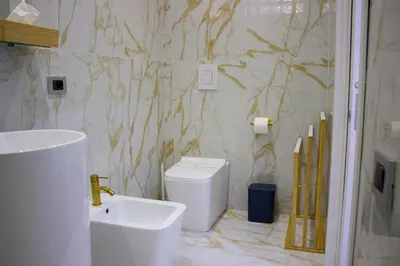 Bagno di Residenza Angioina