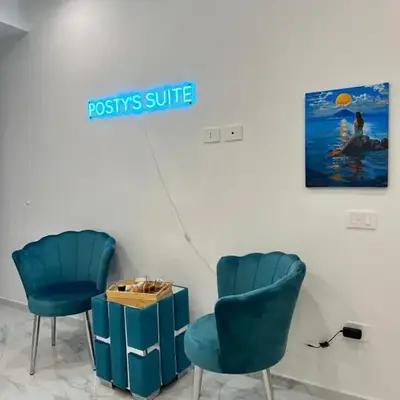 Posty's Suite