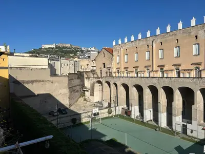 Attività di tennis o squash presso l'appartamento o nelle vicinanze