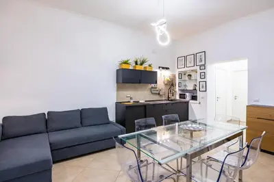 Area soggiorno di Chiaia Boutique Flat on Pedestrian area by Napoliapartments