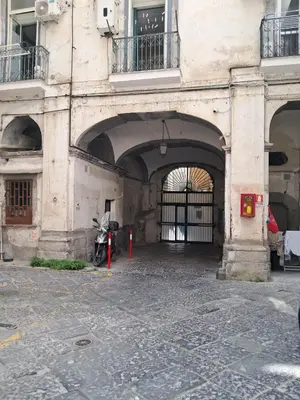 Facciata o entrata di 10elode House
