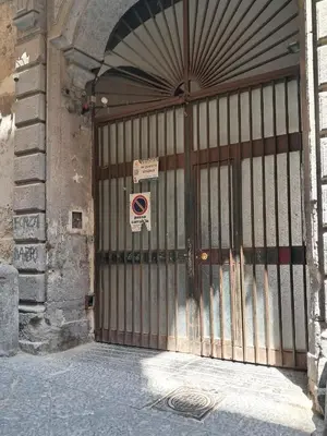 Facciata o entrata di 10elode House