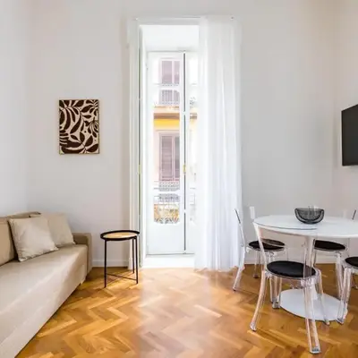 Thelos apartment