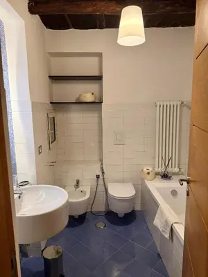 Bagno di Domus Gazzara -Napoli Centro Storico