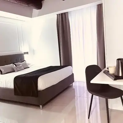 Gentile Suite Decumani