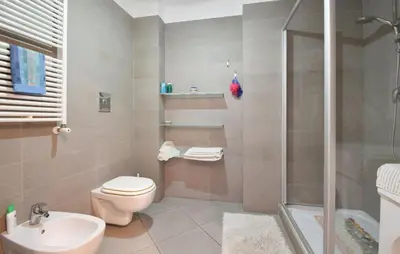 Bagno di Cozy Apartment In Napoli With Wifi