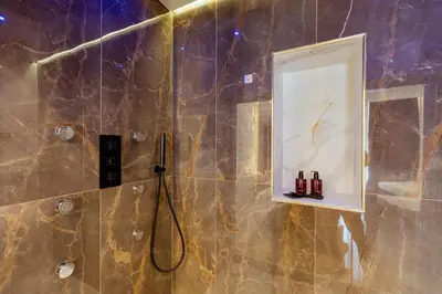 Bagno di Dove Dormire a Napoli New Opening 2025
