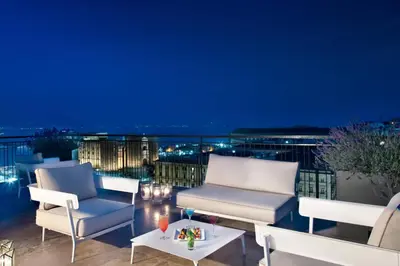 Area soggiorno di Renaissance Naples Hotel Mediterraneo