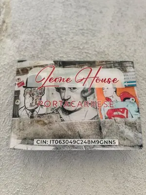 Certificato, attestato, insegna o altro documento esposto da Leone House