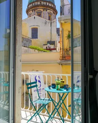 Balcone o terrazza di Scugnizzo Apartment CHIAIA