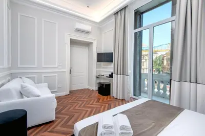 TV o dispositivi per l'intrattenimento presso Naples Plaza Duomo Apartment
