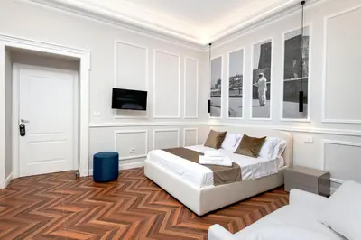 TV o dispositivi per l'intrattenimento presso Naples Plaza Duomo Apartment