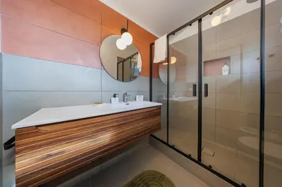 Bagno di Exclusive Spaccanapoli Penthouse-Terrace with Lift By HouseinNaples