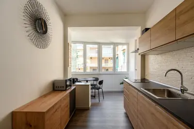 Cucina o angolo cottura di Live Napoli! Top Central Spacious Apartment La Casa Di Marina