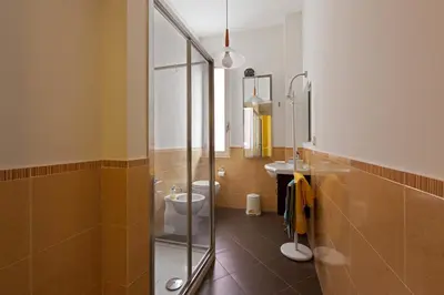 Bagno di La Piazza al Vomero