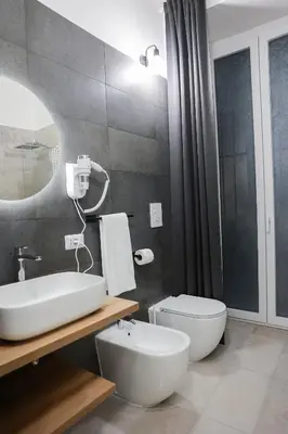 Bagno di SAN GREGORIO ARMENO ! Family Suite di Lusso in Palazzo Storico con Cucina