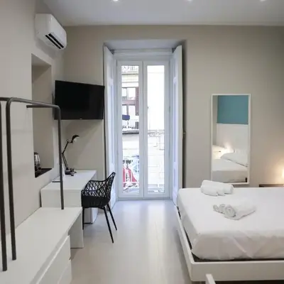 SAN GREGORIO ARMENO ! Family Suite di Lusso in Palazzo Storico con Cucina