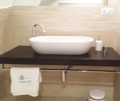 Bagno di Paladin Home