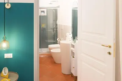 Bagno di Palazzo Castriota Scanderbeg Apartment - City Center Apartment
