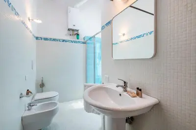 Bagno di Luxury Sea Front Penthouse - B Home