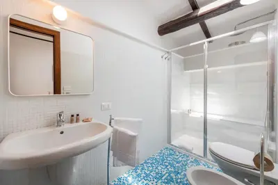Bagno di Luxury Sea Front Penthouse - B Home