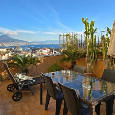 Smile At Vesuvio