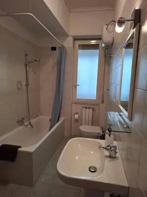 Bagno di Casa Estia - Via Toledo